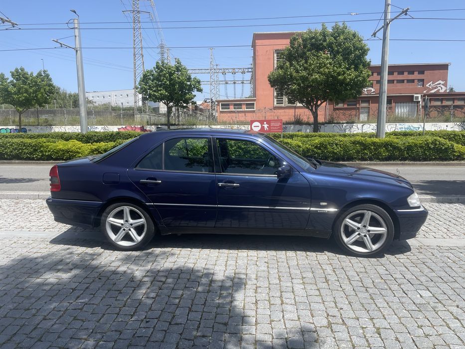 Mercedes (202)  C 250 TD