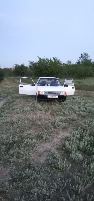 Машина ЗАЗ  1102