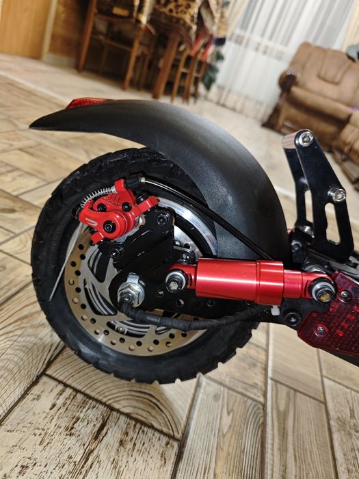 Продам самокат Kugo m4 pro max+ 23 ah, повний привід 2000W . Ключ nfs