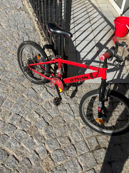 Bicicletas com pouco uso