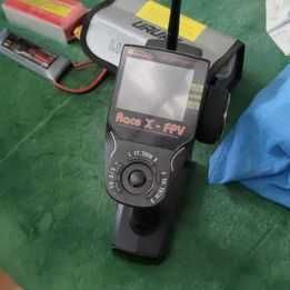 RH 4X4 com câmera e controle com Monitor