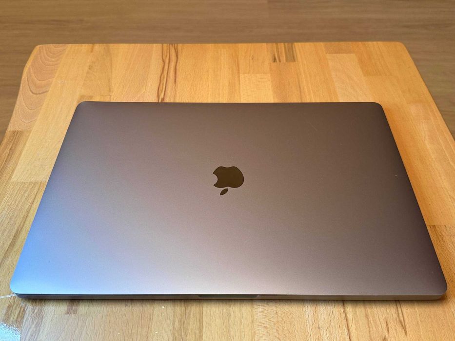 MacBook Pro 16 2019 32 512 i9