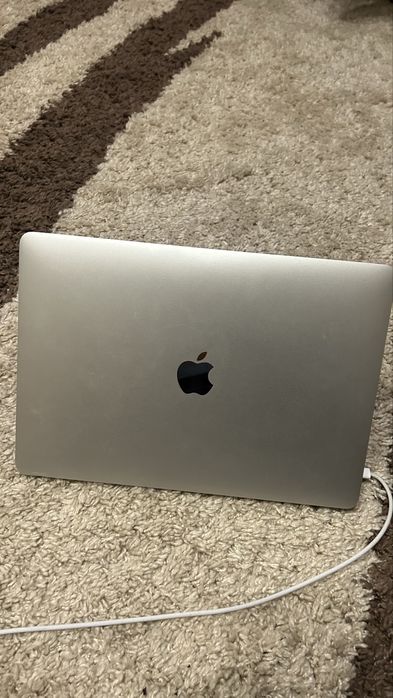Apple Macbook Pro 2018 i5 16/512