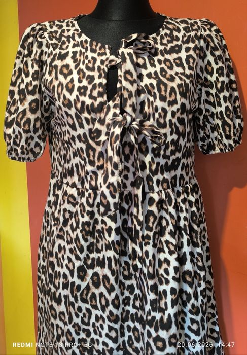 Fajna sexy sukienka panterka leopard dekold