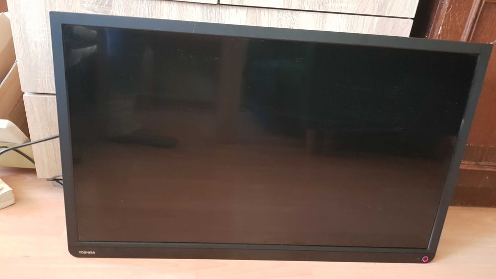 Telewizor Toshiba 32 cale, wifi.