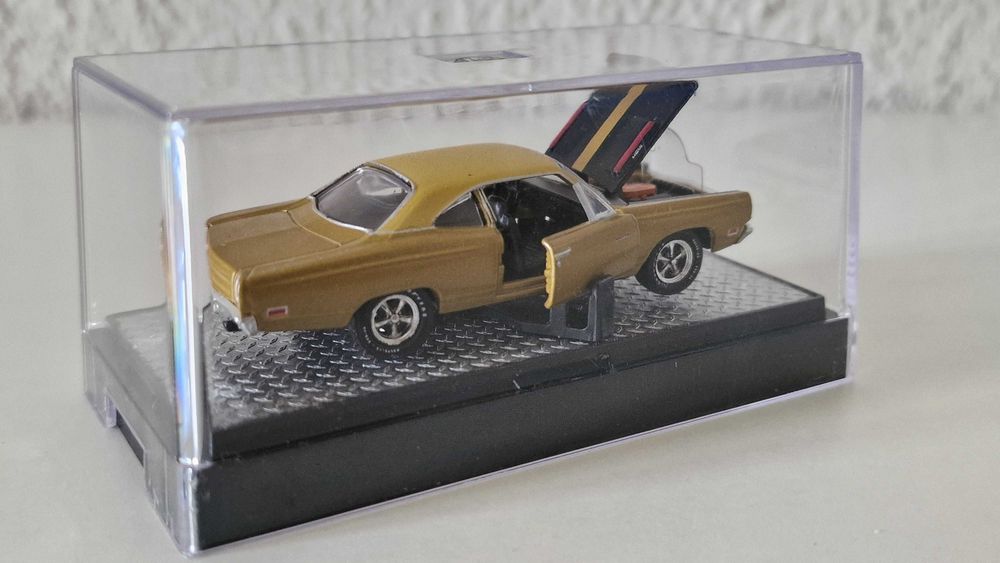 Plymouth Road Runner «1969« 1:64