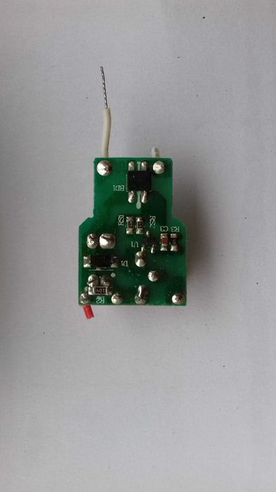 Плата с лампочки (драйвер лампочки) на 9 или 12 вольт: 30 грн ...