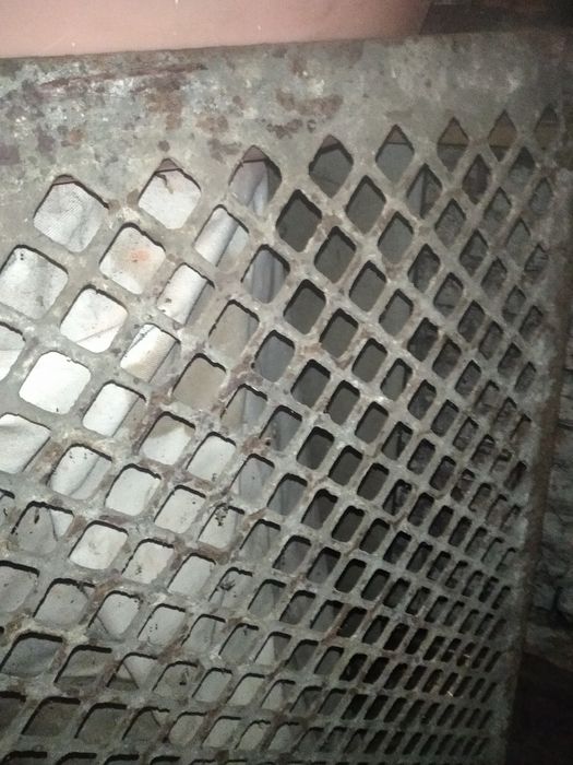 Metalowa krata , kratownica