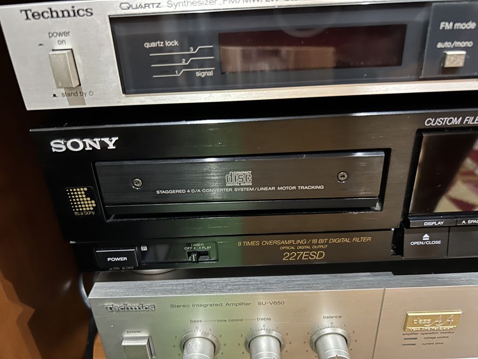 Leitor de CD Sony 227 ESD