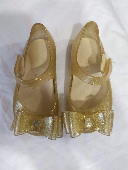 Продам босоніжки для дівчинки