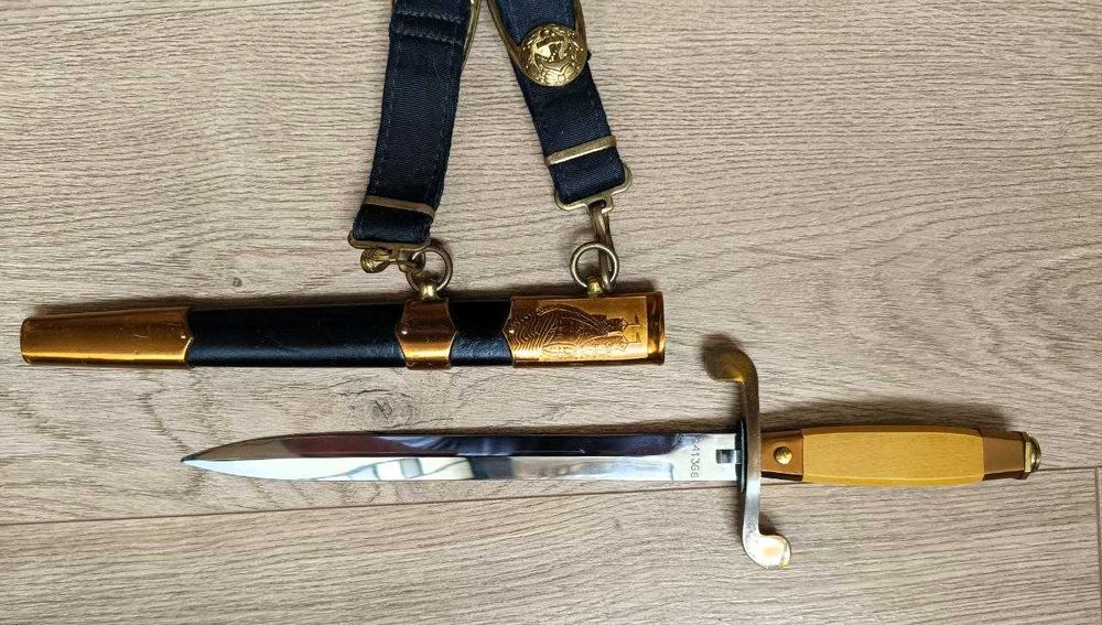 Морской кортик ВМФ СССР Булат 1990 + оригинальный парадный подвес в хорошем состоянии