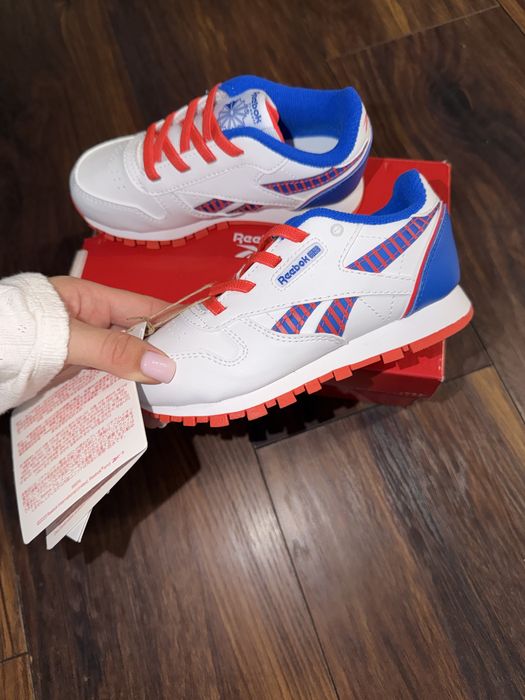 Продам новенькі кросівки 26,5 розмір reebok