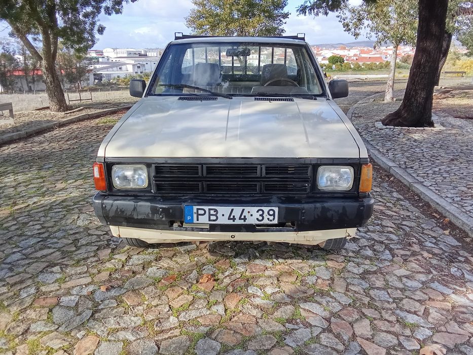 Vendo ou troco Nissan d21