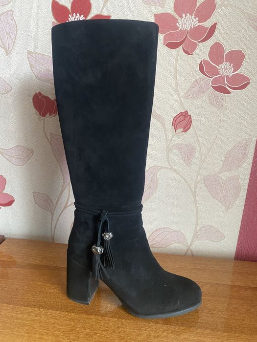 Нові замшеві зимові чоботи з утепленням