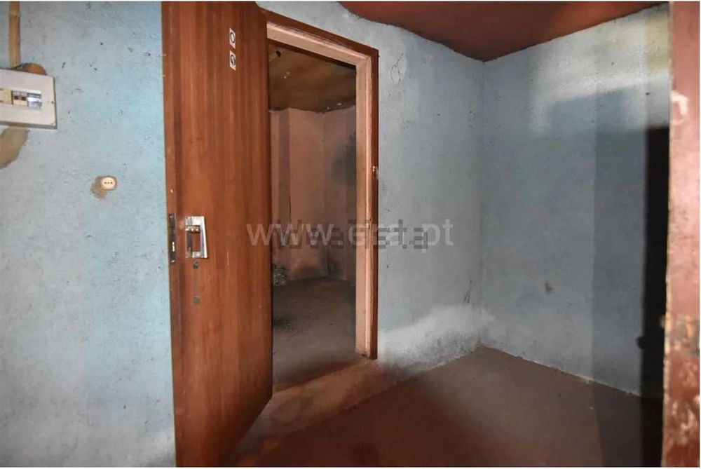 Moradia Térrea para Reabilitação — Larçã, Souselas e Botão, Coimbra