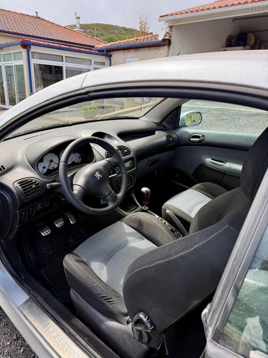 Peugeot 206 CC – Prático e Económico – 224.530 km — photo 5