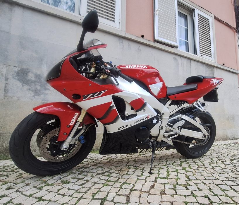 Yamaha YZF R1 1000cc - 2002