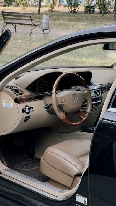 СРОЧНО Mercedes w221 s550