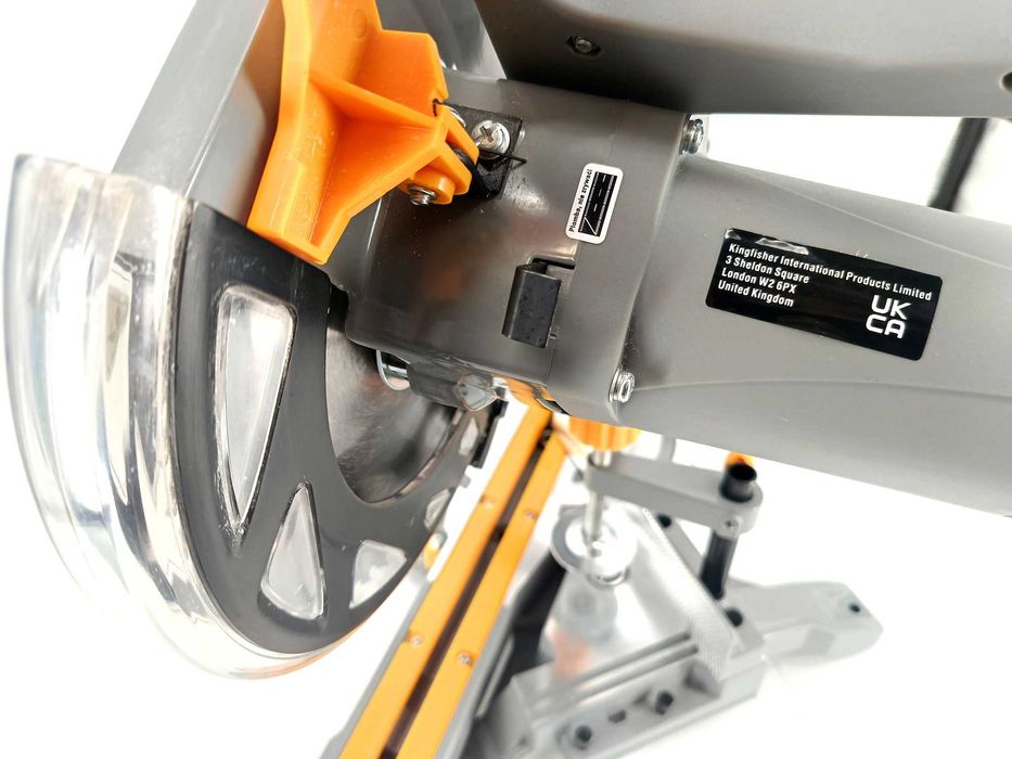 ukośnica przesuwna titan ttb794msw 1500w 210mm