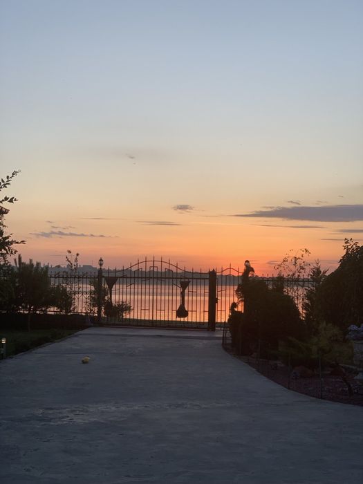 Продається сучасний будинок біля річки с Баловне