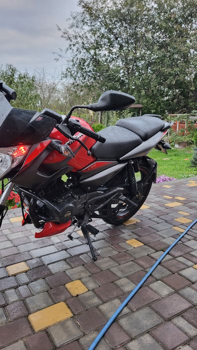 Bajaj pulrar ns125