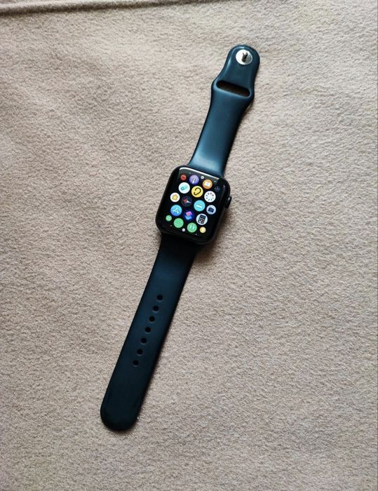 Apple watch SE.