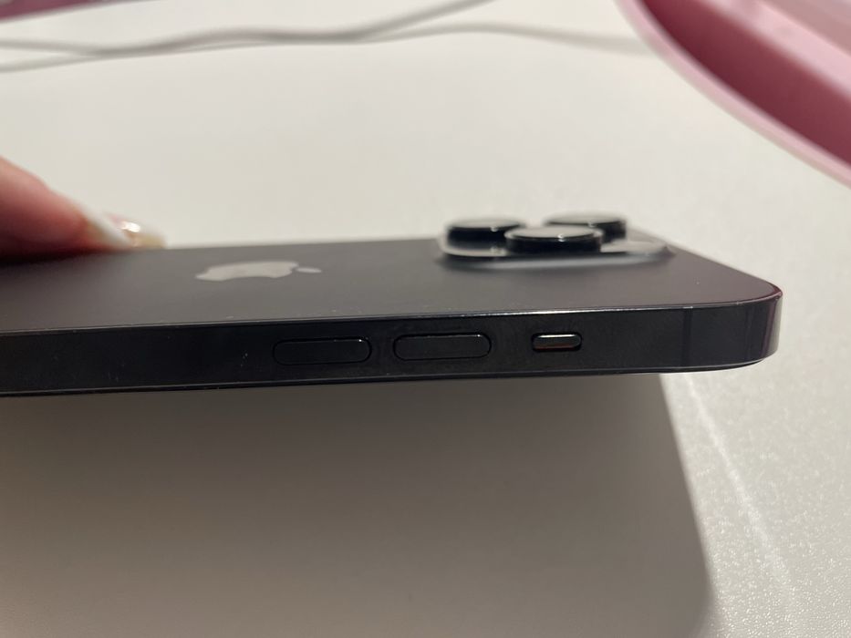 Айфон 14 про заблокований 256 гб.