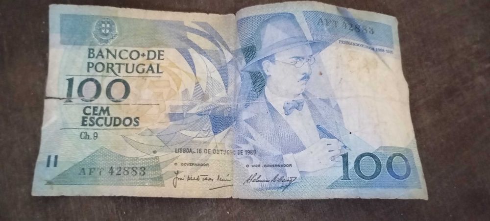 Nota de 100 escudos