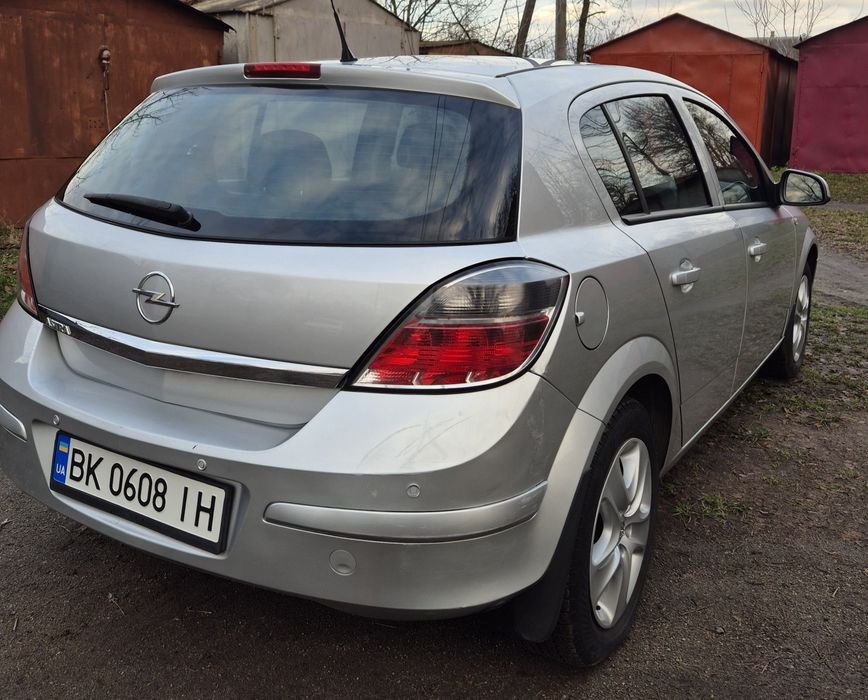 Продам Опель астра h 2012