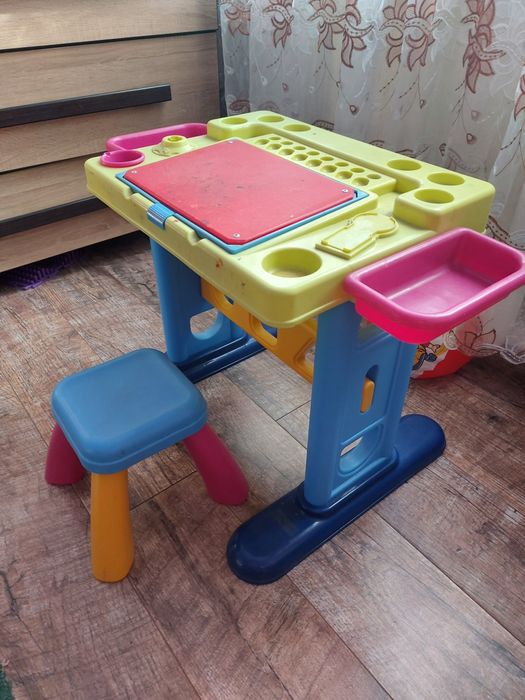 Детский игровой  стол для творчества