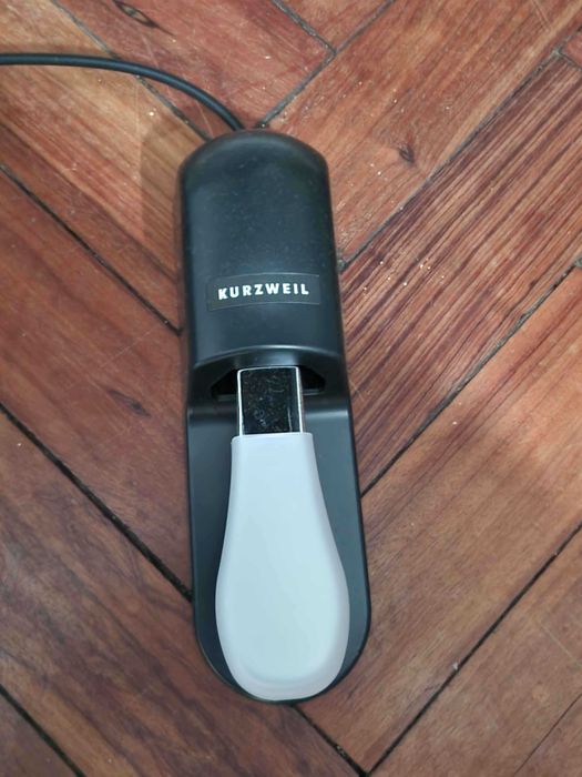 Piano digital Kurzweil KA70 88 teclas com suporte e banco (Novíssimo)