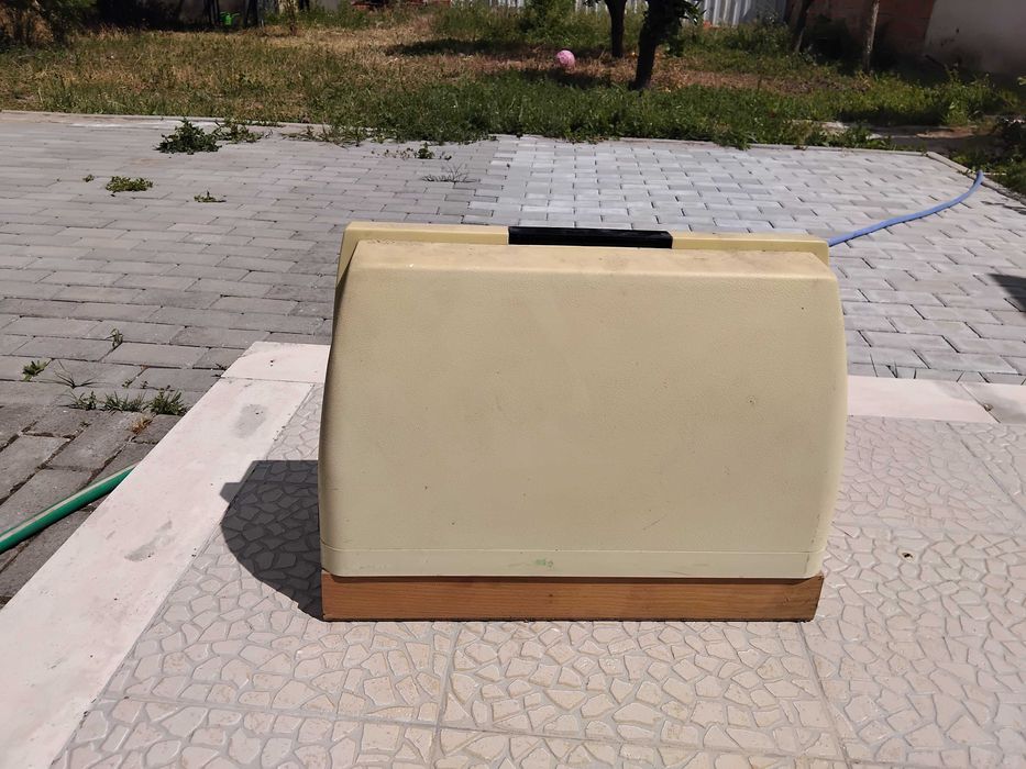 Maquina de costura antiga - Husqvarna