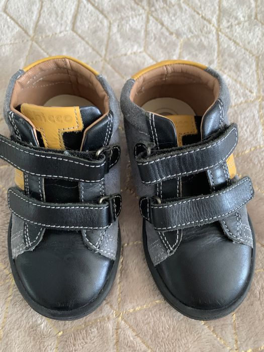 Ботинки кроссовки chicco 23 размер