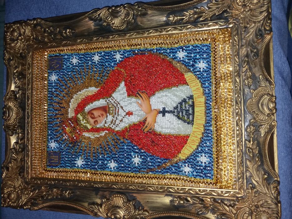 Продам иконы вышитые бисером