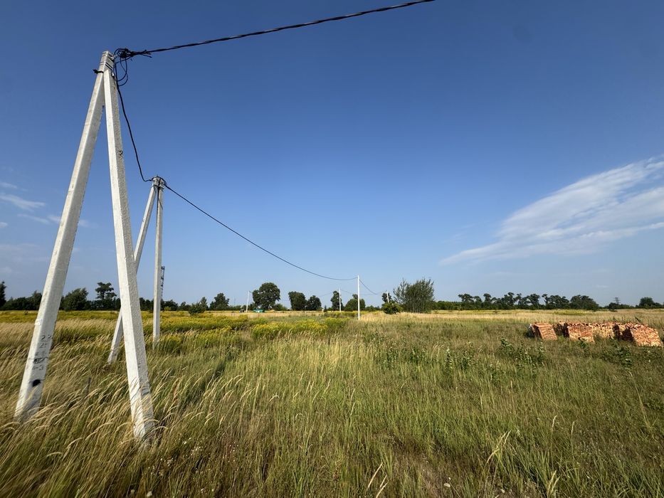 Продам ділянку під житлову забудову  5 соток, с. Рожівка, світло підключено 15 кВт та інтернет,7000$,власник!