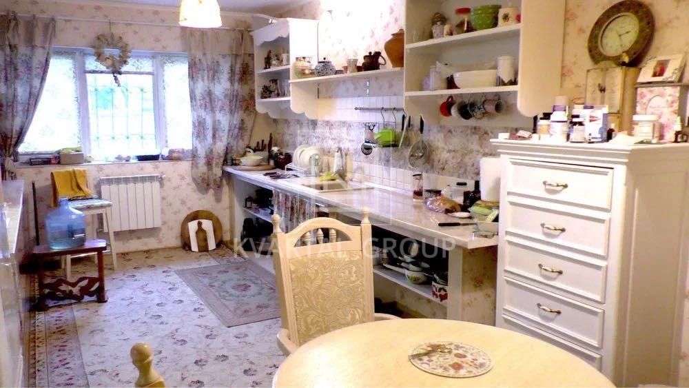 Продаж будинку з ремонтои біля лісу