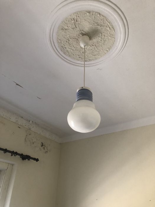 Varios candeeirod em bom estado