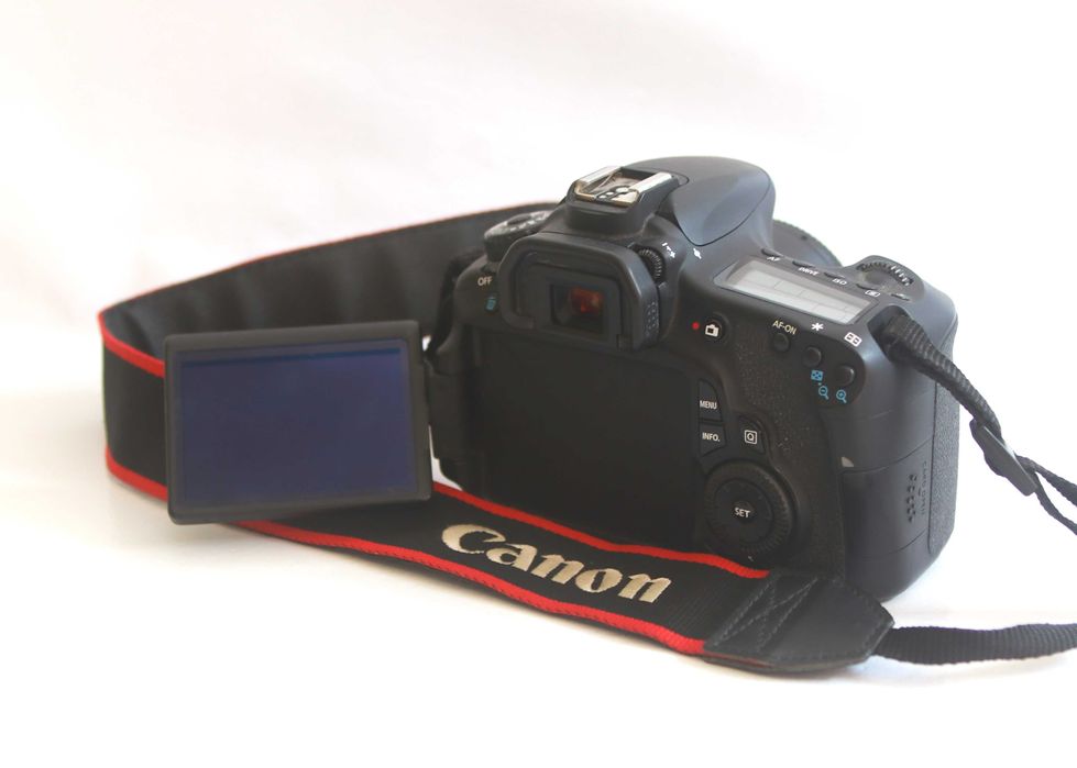 Canon 60D e lente Yongnuo 50 f\1.8 máquina fotográfica digital reflex