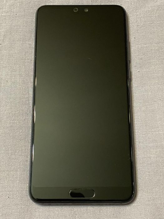 смартфон Huawei P20