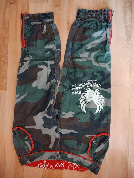 House | spodnie | rybaczki | moro | khaki | zamki | czerwone obszycia