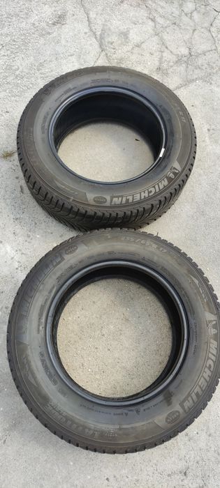Opony 2szt.  235/65 R17