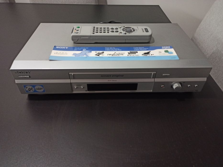 Leitor vhs sony.