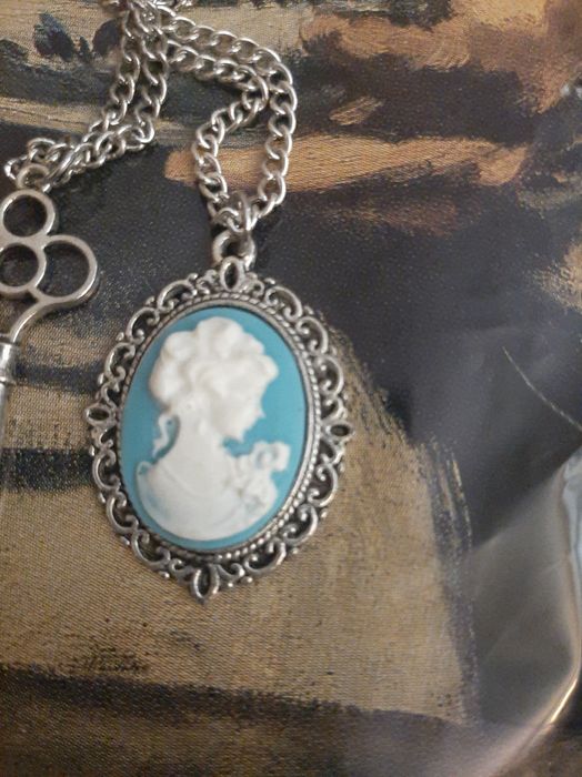 Pingente Vintage + Colar/Fio