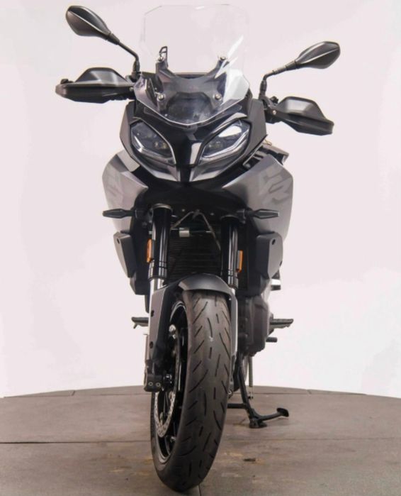 BMW F 900 XR TRIPLE BLACK (2025) – 105cv | TFT Dynamic | Punhos Aquecidos + Suportes
