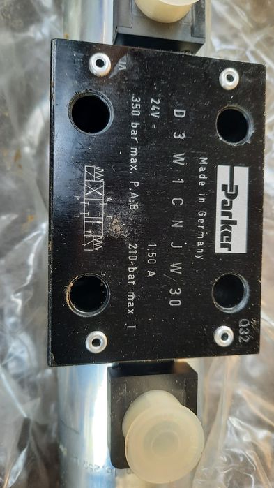 Parker elektrozawór  hydrauliczny D3W1CNJW30 24v