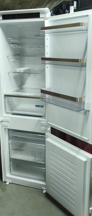 Frigorífico combinado de encastrar  SIEMENS k186VVSEOL (Low Frost)