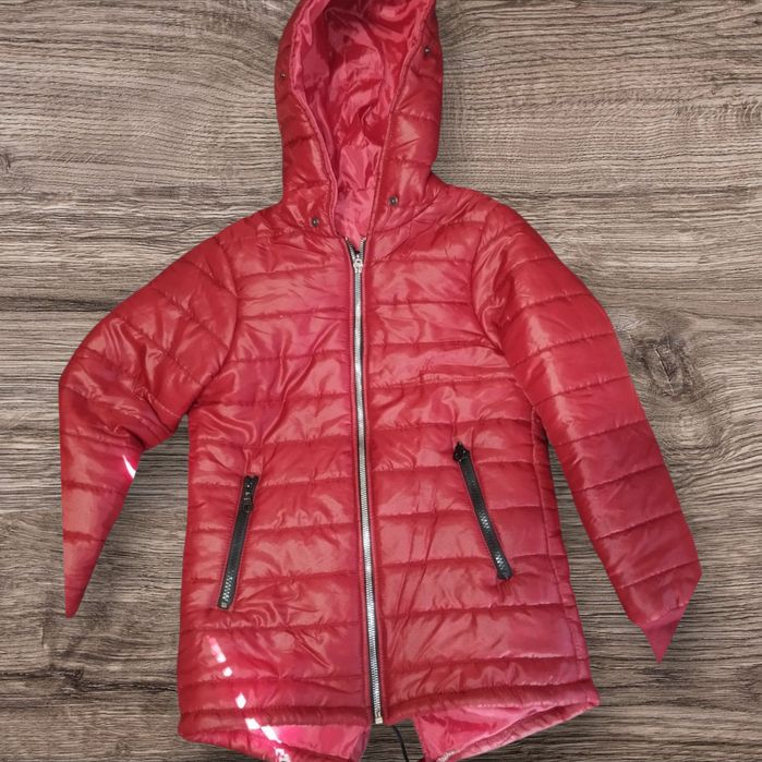 Продам куртки на дівчинку