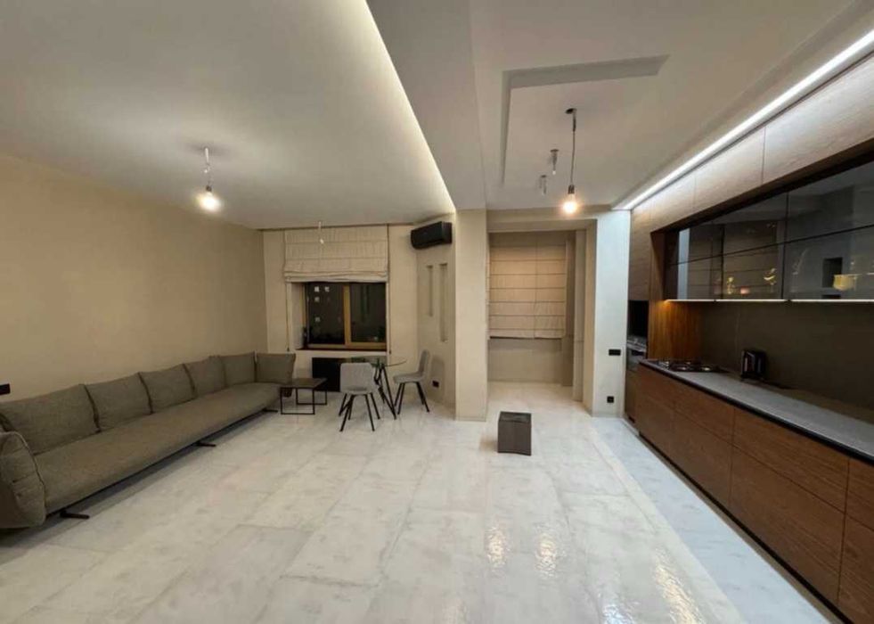 Продам 3 комнатную квартиру с ремонтом