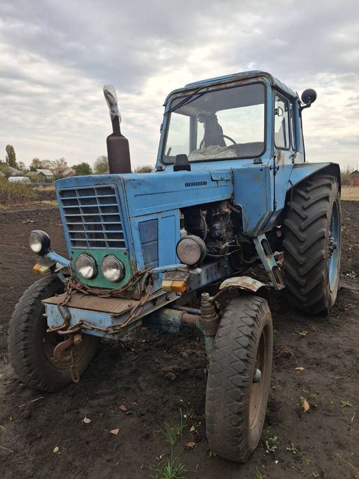 Продам трактор с плугом