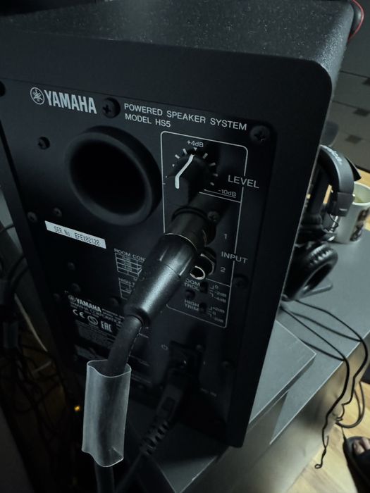 Yamaha HS5 студійні монітори